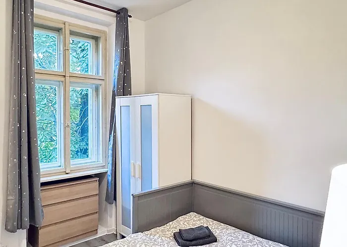 Cozy Near דירה פראג
