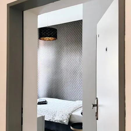 Cozy Near פראג